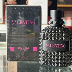 Valentino Oumo Donna Born in Roma Extradose