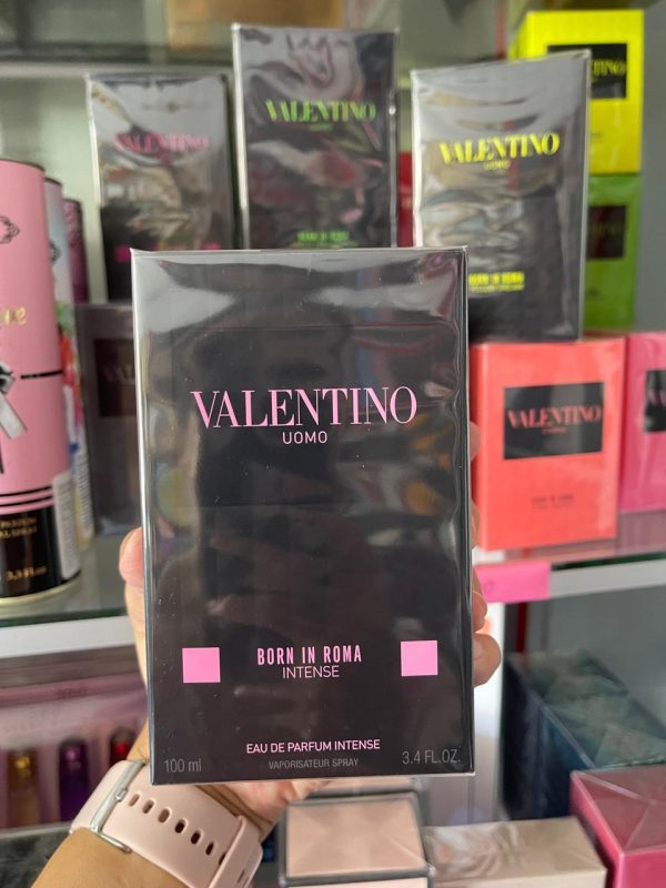 Valentino Uomo, Born in Roma - Imagen 2